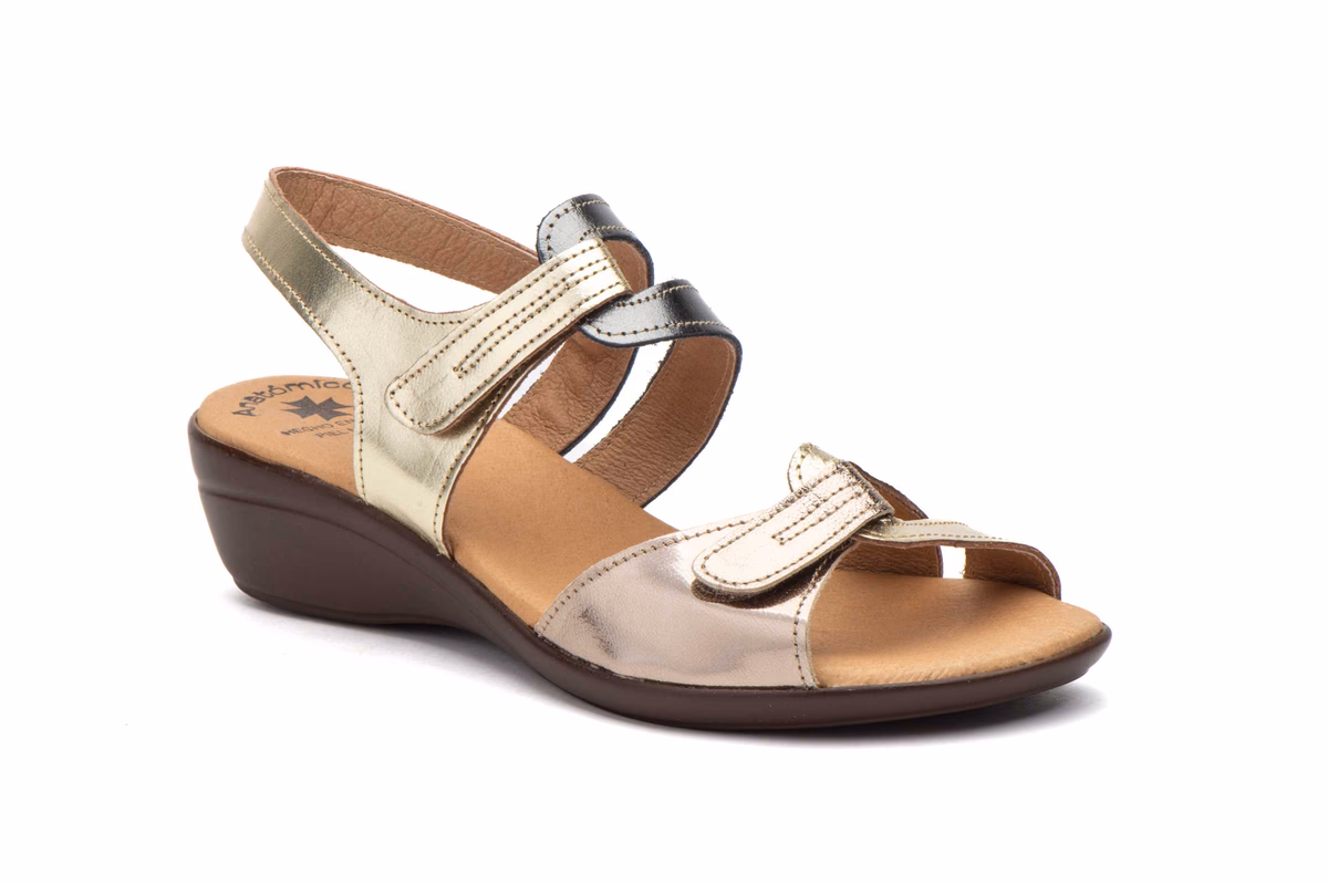 Sandalias Mujer Piel Metales Cuña Alto Estilo ref. 454