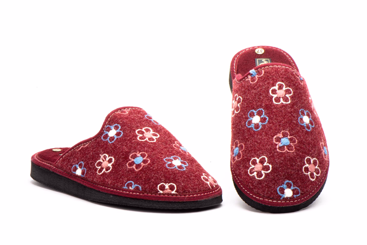 Zapatillas Mujer Burdeos Flores Otras marcas ref. CRP-3378