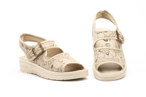 Zuecos Mujer Beige Hebilla  -  Ref. TS-24725 Beige